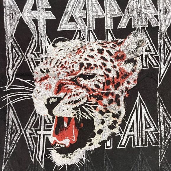 DEF LEPPARD Graphic T-shirt Women Small Black Short Sleeve Music - Picture 2 of 5